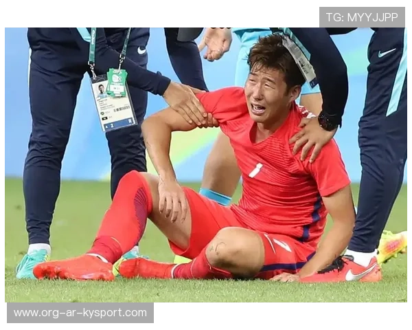 孙兴慜禁区内快速回收并送出决定性传递