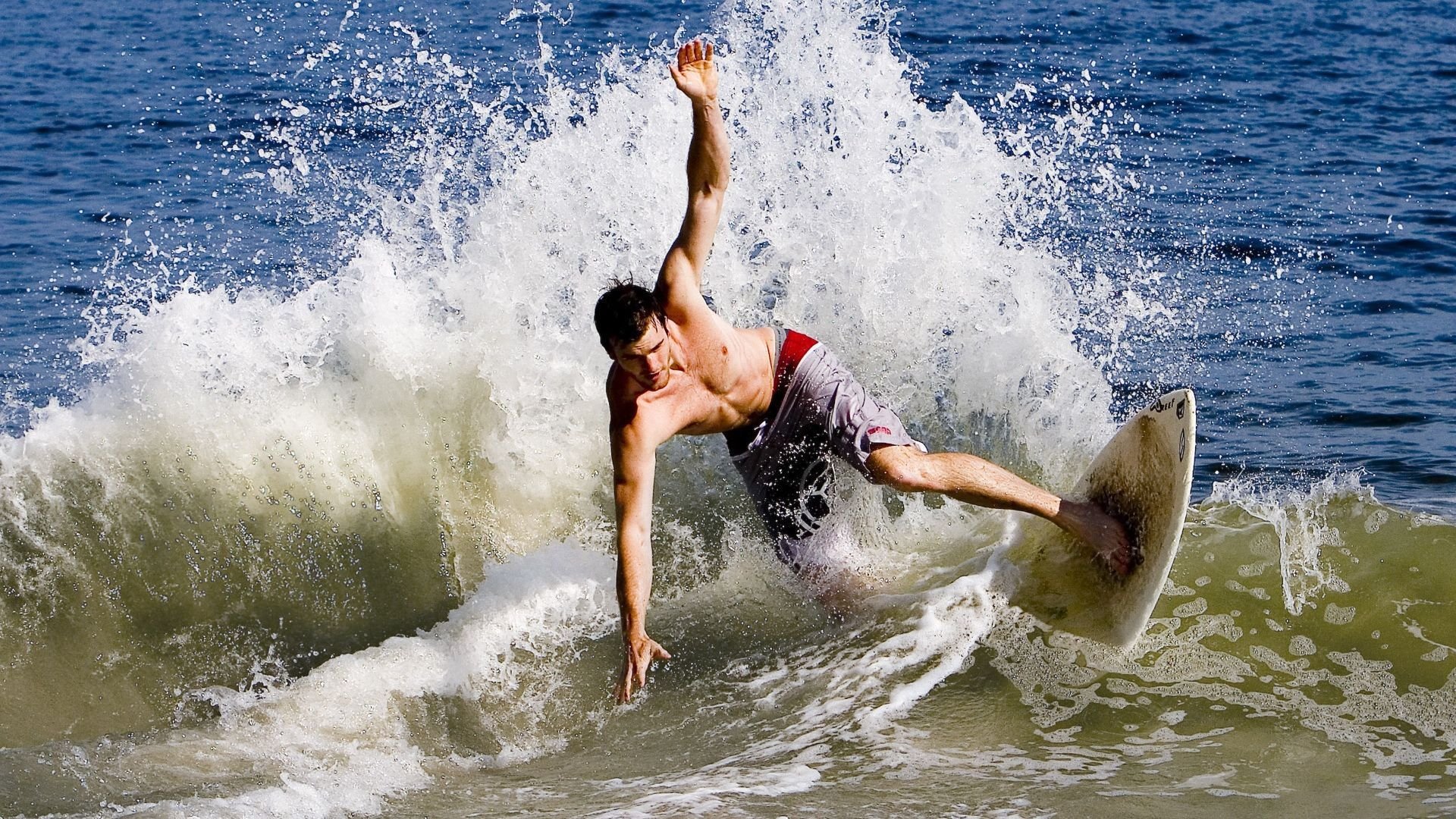 威少大前锋转型，三连胜展现全面实力，威少三阵